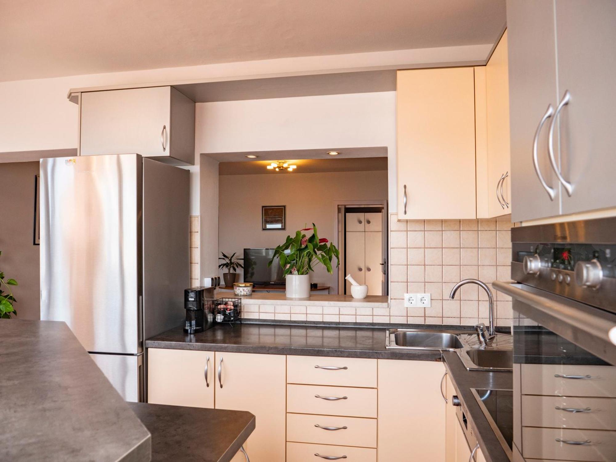 Apartment Jelka- Center Of Хвар Экстерьер фото